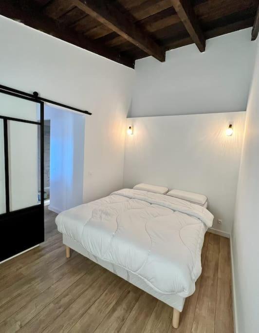 Maison Chaleureuse En Plein Coeur Du Centre Ville Saint-Florent  Esterno foto